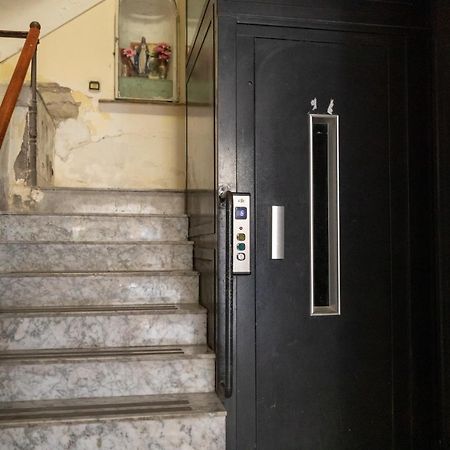 Apartment With Sea View With 2 Lifts Above Montesanto! Neapol Zewnętrze zdjęcie