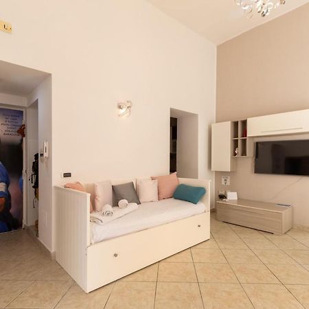 Apartment With Sea View With 2 Lifts Above Montesanto! Neapol Zewnętrze zdjęcie