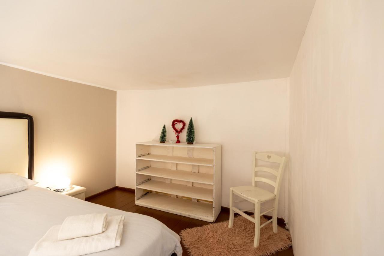 Apartment With Sea View With 2 Lifts Above Montesanto! Neapol Zewnętrze zdjęcie
