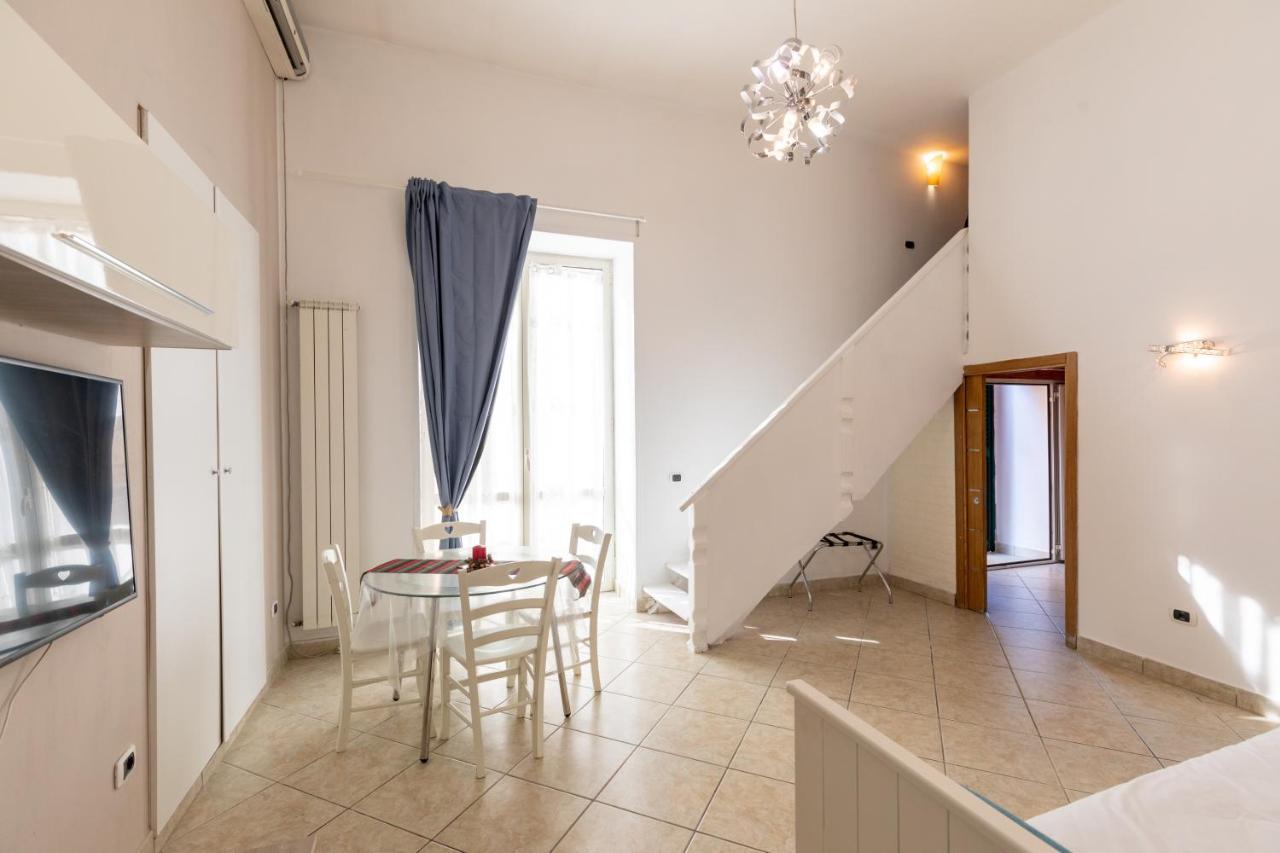 Apartment With Sea View With 2 Lifts Above Montesanto! Neapol Zewnętrze zdjęcie